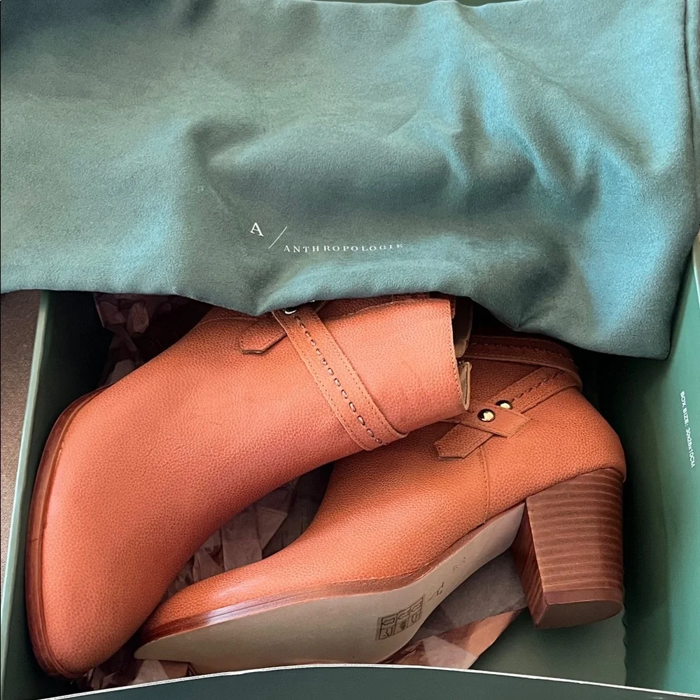 Anthropologie Leath Side Buckle Brown Leather Ankle Booties NWT Size 7